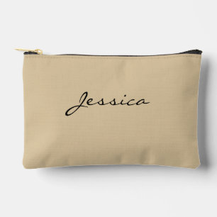 Beige Schrift Name Minimal Moderne Reise-Typografi Zubehörtasche