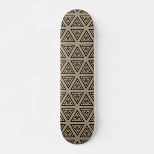 Beige Schwarz Geometrie Muster Skateboard Deck.