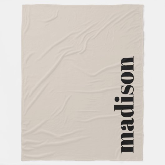 Beige Schwarze Moderne Monogramm Personalisierter Fleecedecke (Vorderseite)