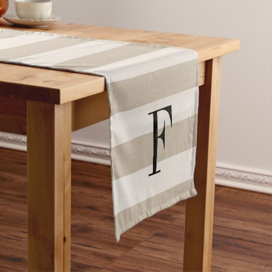 Beige Streifen Monogramm | Modernes Bauernhaus Kurzer Tischläufer (Beispiel)