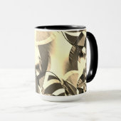 Beige Streifen über braunes Bild mit Drizzle Tasse (VorderseiteRechts)