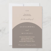 Beige Taupe Monogram Minimalistisch Japandi Weddin Einladung (Vorderseite)