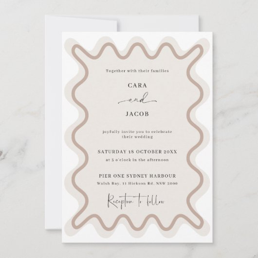 Beige Taupe Wavy Border Wedding Einladung (Vorderseite)