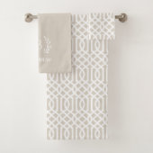 Beige Trellis und Branch Monogram | Bauernhof Badhandtuch Set (Insitu)