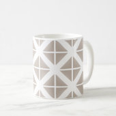 Beige Trendy Triangle Pattern Kaffeetasse (VorderseiteRechts)