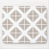 Beige Trendy Triangle Pattern Mousepad (Vorne)