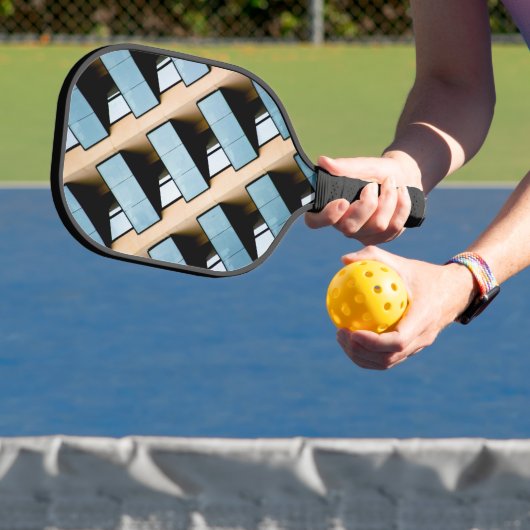 Beige und blaue geometrische Muster Pickleball Schläger (InSitu)