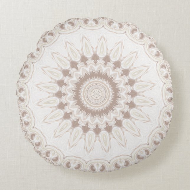 Beige und Cream Mandala Muster Rundes Kissen (Vorderseite)
