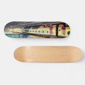 Beige- und Marobahn Skateboard (Horizontal)