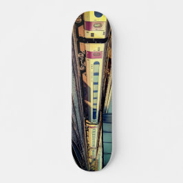 Beige- und Marobahn Skateboard