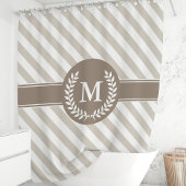 Beige und Mocha Striped Laurel Monogram Duschvorhang