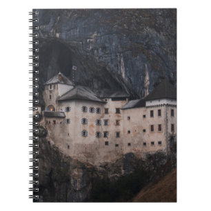 BEIGE- UND SCHWARZES BETONHAUS NOTIZBLOCK