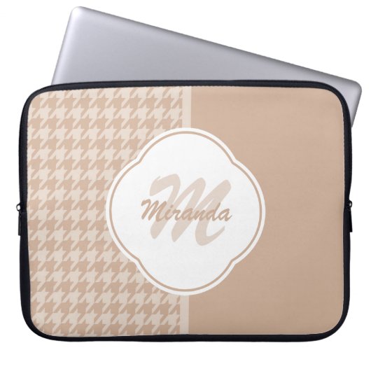 Beige und Tan-Hahnentrittmuster-Monogramm und Name Laptopschutzhülle (Vorderseite)