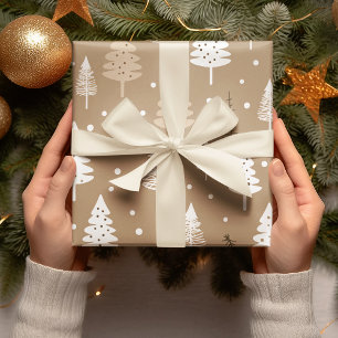 Beige und weiße Weihnachtsbaume Geschenkpapier