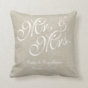 Beige White Linen Mr. und Mrs. Wedding Pillow Kissen