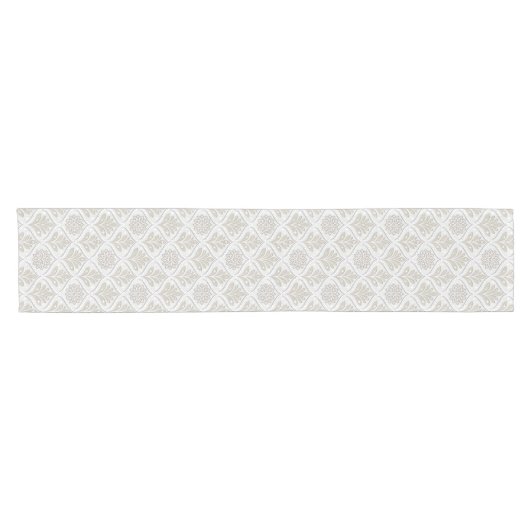 Beige & White Sparkling Quatrefoil Pattern Kurzer Tischläufer (Horizontal)
