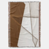 Beigefarbenes Dreieck mit Schatten, glatter Stil Decke (Vorderseite Vertikal)