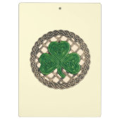 Beiges Kleeblatt auf keltischer Knochen Zwischenab Klemmbrett (Rückseite)