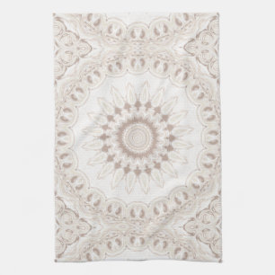 Beiges und cremefarbenes Mandala-Muster Geschirrtuch