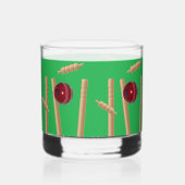Beim Cricket auf Grün Bowled, Whiskyglas (Rückseite)