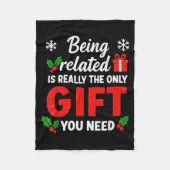 Being Related To Me Funny Christmas Family Xmas Pa Fleecedecke (Vorderseite)