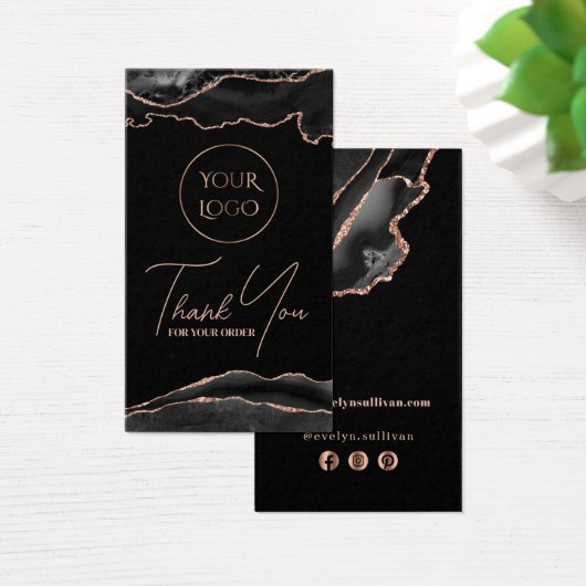 Beipackzettel aus Rose und Schwarz (Schreibtisch)