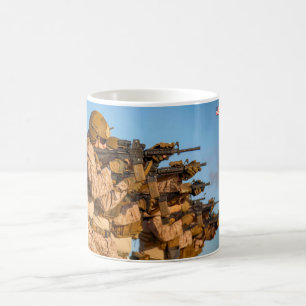 BEKÄMPFUNG DES PERSONALS IN DEN USA KAFFEETASSE