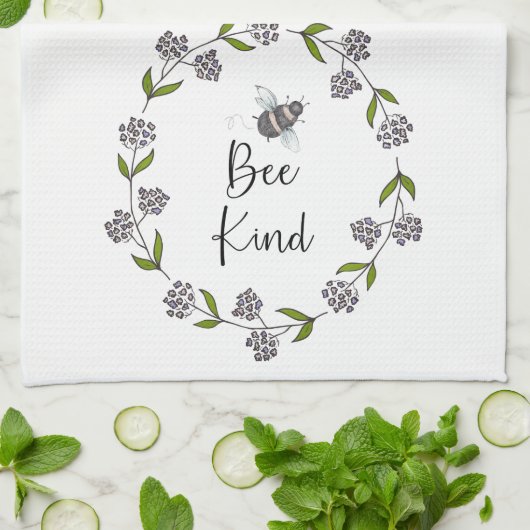 Bekind Wreath Purple Blumen Geschirrtuch (Gefaltet)