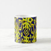Belebte abstrakte Blumenkunst Kaffeetasse (Mittel)