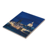 Beleuchtet in der Nacht Valletta Altstadt und Hafe Fliese (Seite)