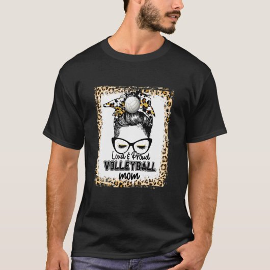 Beleuchtet Loud & Proud Volleyball Mama Life Game T-Shirt (Vorderseite)