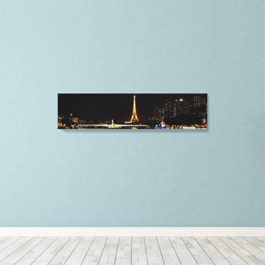 Beleuchteter Eiffelturm in Paris nachts Leinwanddruck (Insitu (Holzboden))