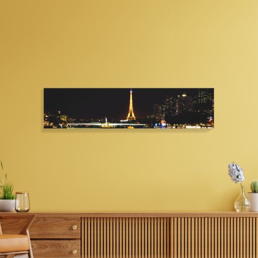 Beleuchteter Eiffelturm in Paris nachts Leinwanddruck (Insitu (Wohnzimmer))