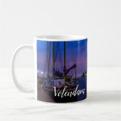 Beleuchteter Volendam-Hafen nachts Kaffeetasse (Links)