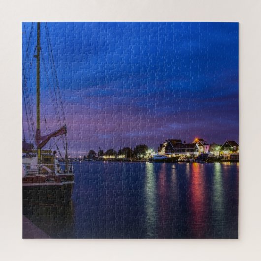 Beleuchteter Volendam-Hafen nachts Puzzle (Vertikal)