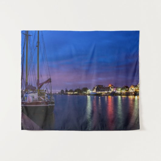 Beleuchteter Volendam-Hafen nachts Wandteppich (Vorderseite (Horizontal))