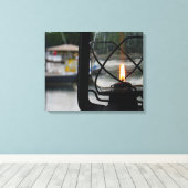 Beleuchtung am See Leinwanddruck (Insitu (Holzboden))