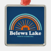 Belews Lake North Carolina Rainbow Ornament Aus Metall (Vorne)