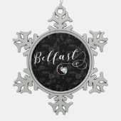 Belfast Flag im Herzen Schneeflocken Zinn-Ornament (Vorderseite)