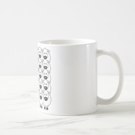 Belgier Malinois in den Schafen Kaffeetasse (Rechts)