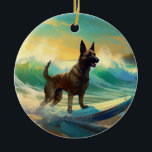 Belgisch Malinoi Beach Surfmalerei Keramik Ornament<br><div class="desc">Tauchen Sie ein in die spielerische Welt des Kaninchen-Abenteuers mit diesem faszinierenden Bild. Ein gepflegter Hund geht zu den Wellen und reitet geschickt auf einem sonnengeküssten Strand. Das lebendige Kunstwerk vereint wunderbar das Wesentliche der Erregung am Strand, während der Hund furchtlos auf den Wellen reitet und den Geist von Spaß...</div>