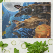 Belgisch Malinoi Halloween Spooky Geschirrtuch (Gefaltet)