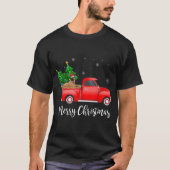 Belgisch Malinois Dog Riding Red Truck Weihnachten T-Shirt (Vorderseite)