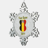 Belgische Flagge Angel Brown Hair Schneeflocken Zinn-Ornament (Rechts)