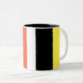 Belgische Flagge Zweifarbige Tasse (VorderseiteRechts)