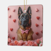 Belgische Malinois mit Rose - Valentinstag Keramikornament (Links)