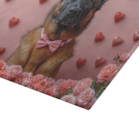Belgische Malinois mit Rose - Valentinstag Schneidebrett (Ecke)