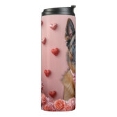 Belgische Malinois mit Rose - Valentinstag Thermosbecher (Nach links gedreht)