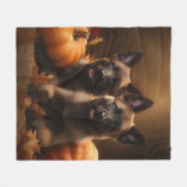 Belgischer Hirte Welpe Herbst Kürbis Fleecedecke (Vorderseite (Horizontal))