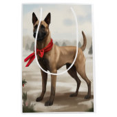 Belgischer Malinois-Hund zu Schneeschweihnachtsfes Mittlere Geschenktüte (Vorderseite)